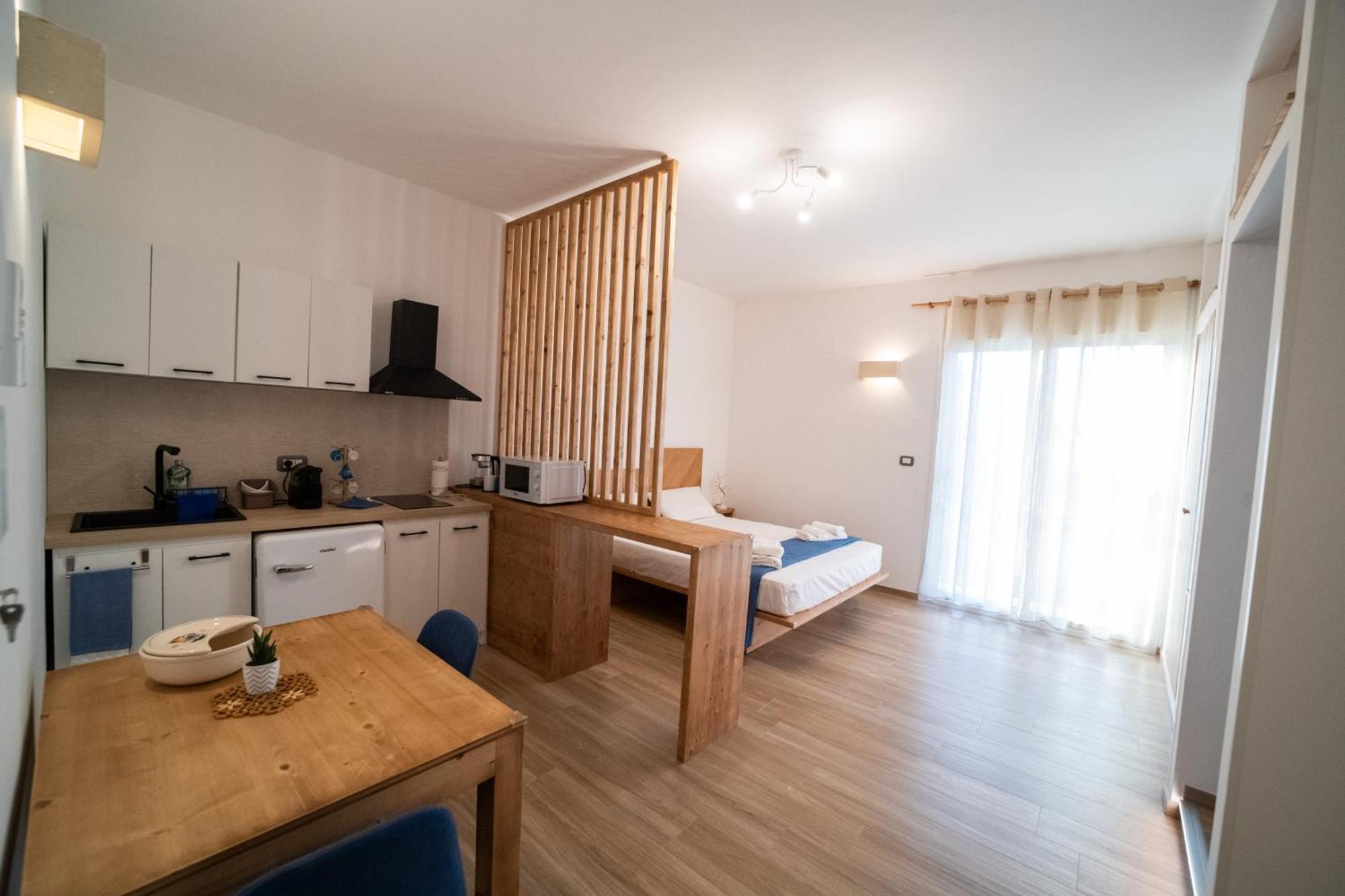 Pietra Bianca Bed & Breakfast Cutrofiano Bagian luar foto