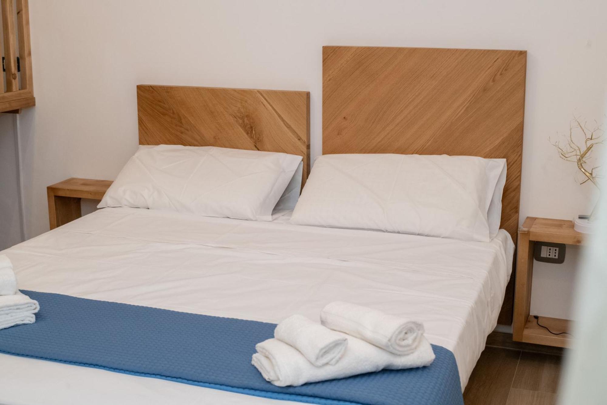 Pietra Bianca Bed & Breakfast Cutrofiano Bagian luar foto