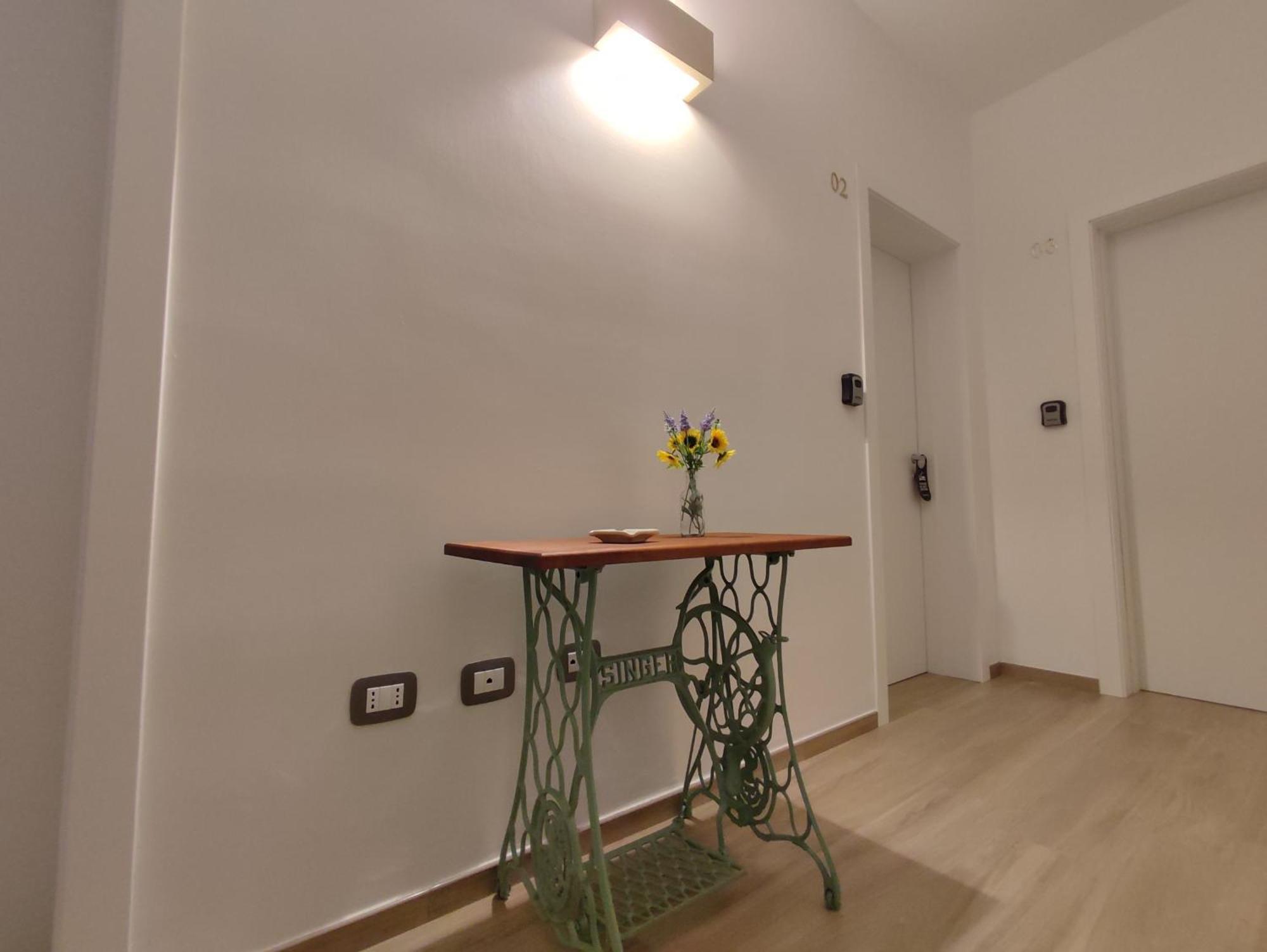 Pietra Bianca Bed & Breakfast Cutrofiano Bagian luar foto