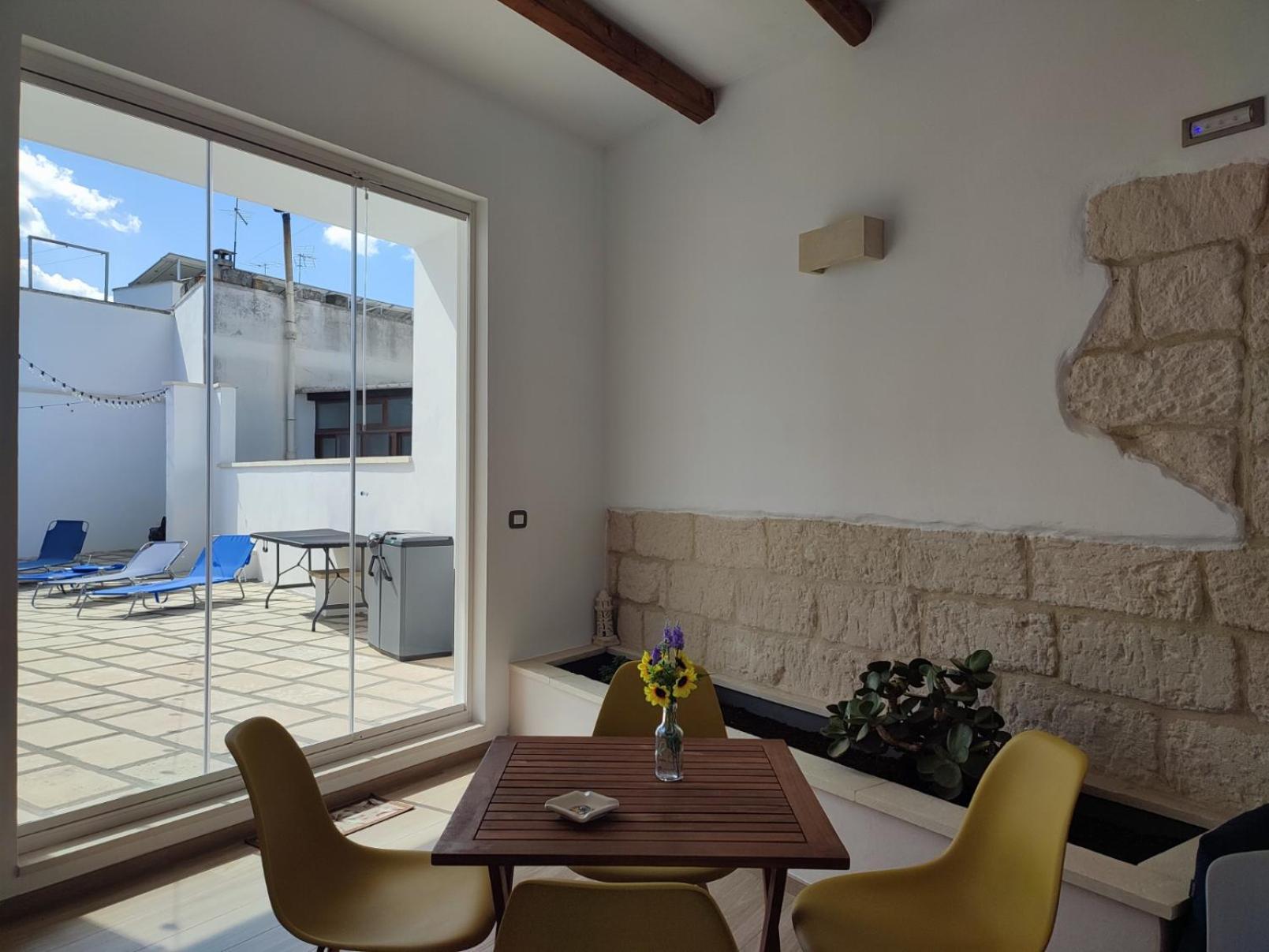 Pietra Bianca Bed & Breakfast Cutrofiano Bagian luar foto