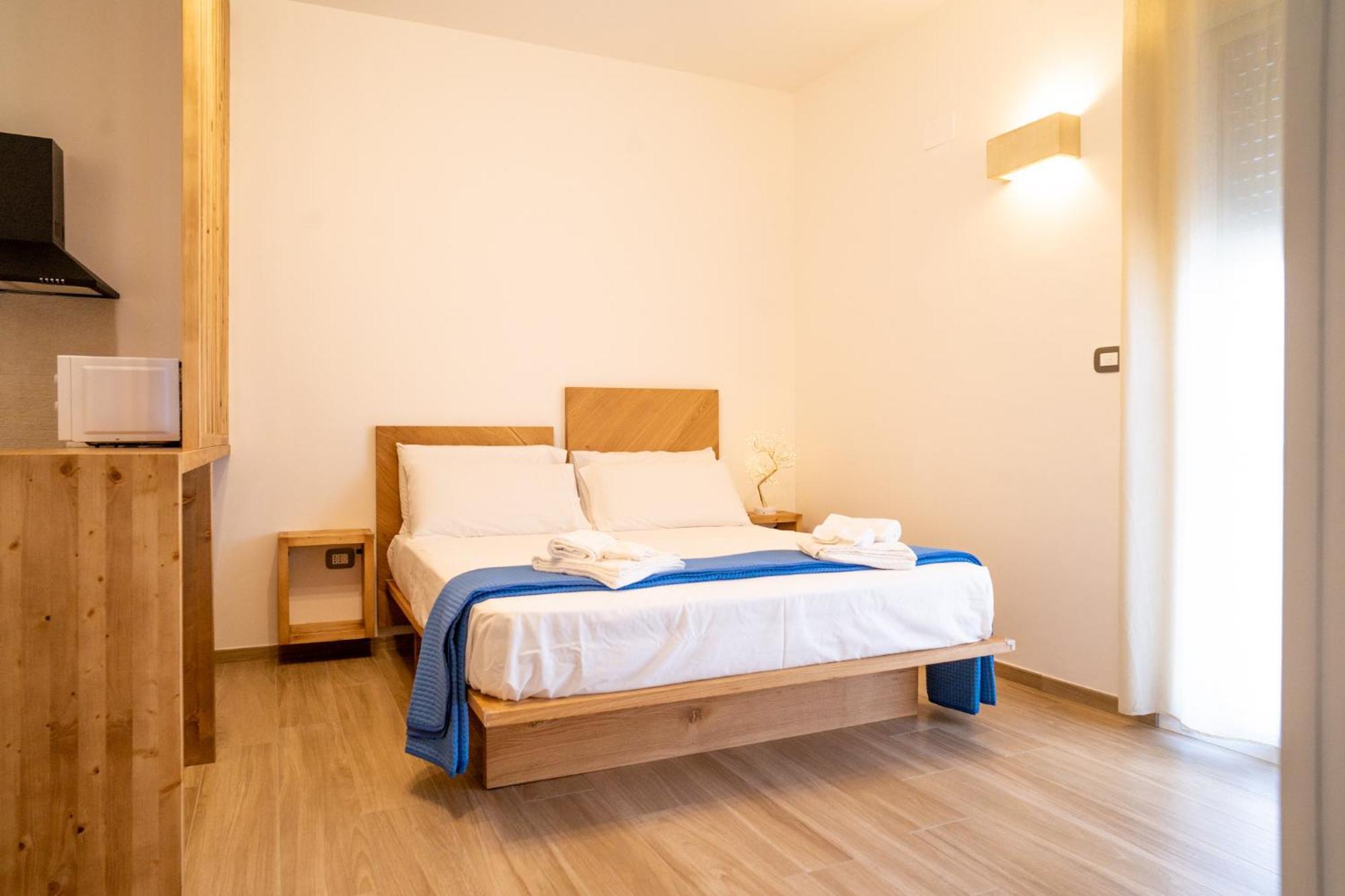 Pietra Bianca Bed & Breakfast Cutrofiano Bagian luar foto