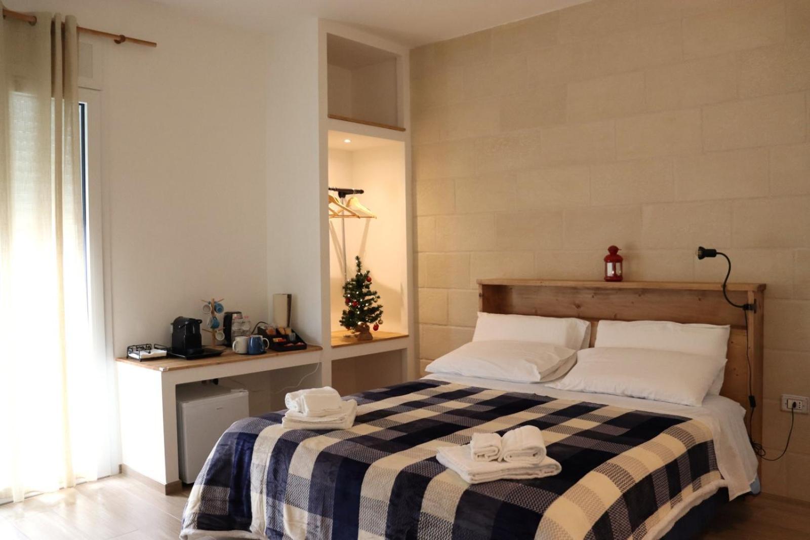 Pietra Bianca Bed & Breakfast Cutrofiano Bagian luar foto