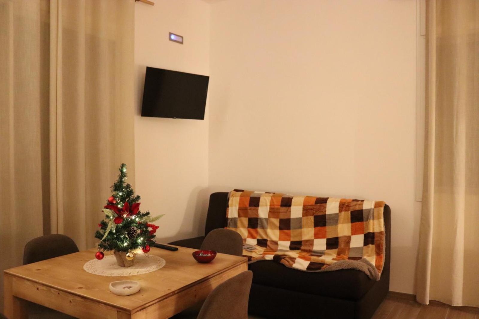 Pietra Bianca Bed & Breakfast Cutrofiano Bagian luar foto