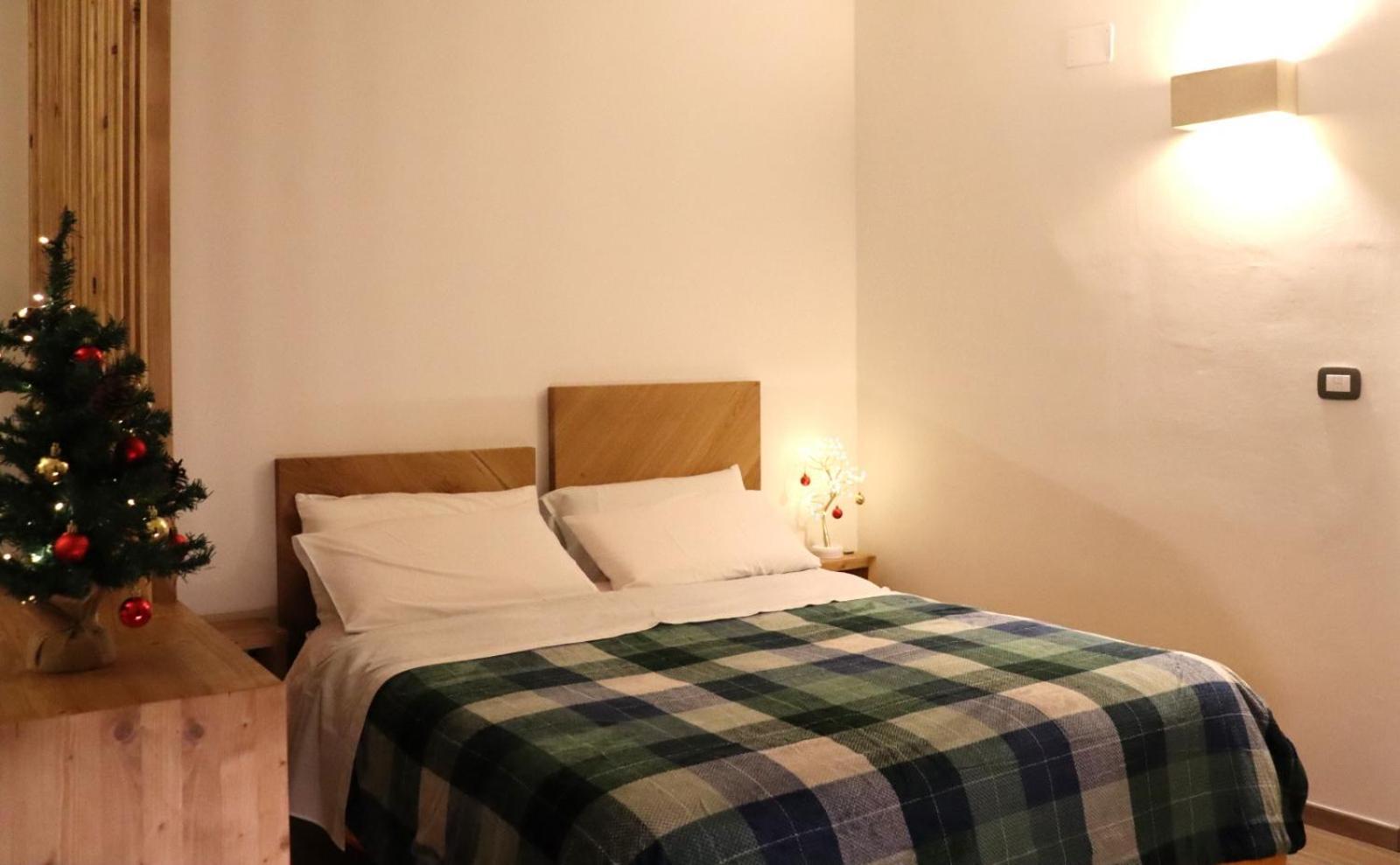 Pietra Bianca Bed & Breakfast Cutrofiano Bagian luar foto
