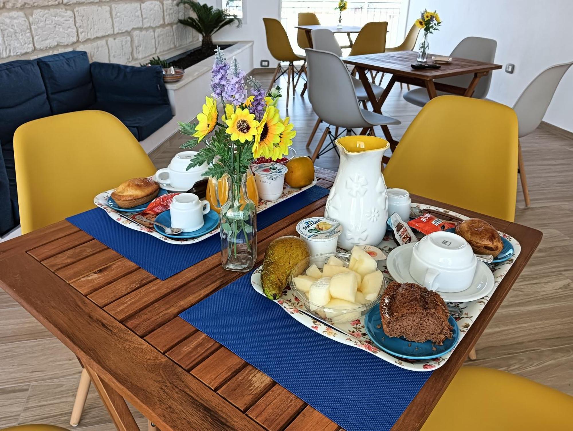 Pietra Bianca Bed & Breakfast Cutrofiano Bagian luar foto